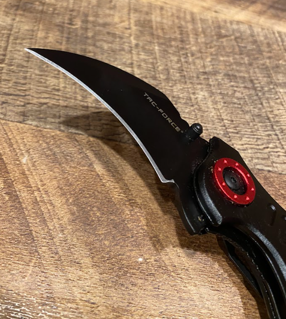 Free: Raptor Karambit