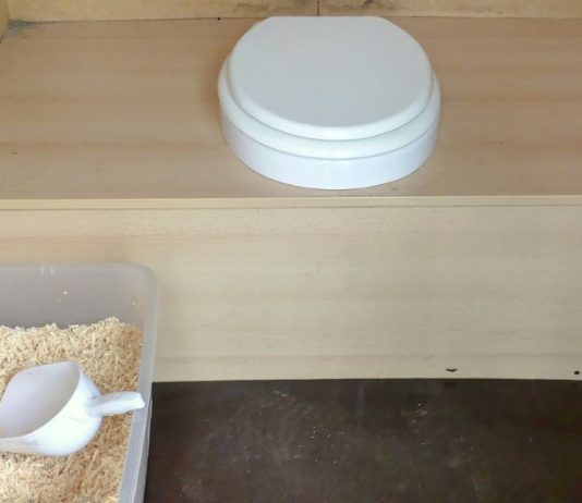 9 Off-Grid Toilet Options for Preppers, Homesteaders, and Outdoor Enthusiasts