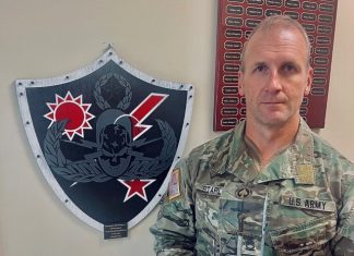 Explosive Ordnance Disposal First Sergeant Earns U.S. Special Operations Command Award