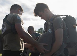 20th Special Forces Group Military Intelligence Company Conducts Water Jump
