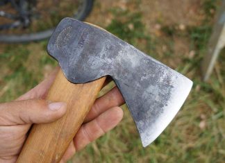 Best Bushcraft Axe and Hatchet (Small Forest and Woodsman Options)