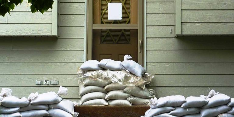 Homemade DIY Flood Barrier Instructions | tacticalusa.net