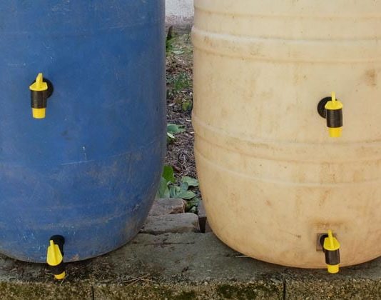 DIY Rain Barrel and Spigot (Daisy Chain Instructions)