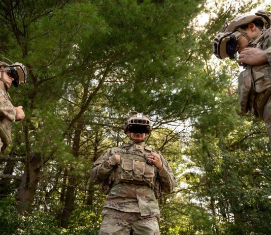 Soldiers Use IVAS for Collaborative Mission Planning
