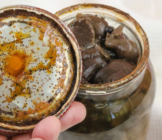 What Are the Signs of Botulism in Canned Food?