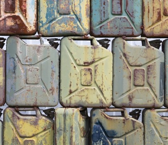 The 5 Best Gas Cans in 2023 (Capacity, Durability, and Longevity)