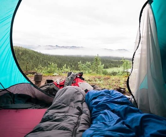 Best Emergency Sleeping Bag for Survival (Bug Out Bag and Bushcraft Options)