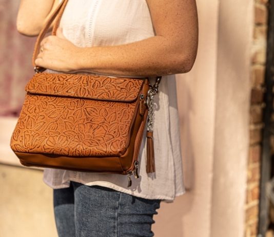 Gun Tote’n Mamas Announces Expansion into Sportsman’s Warehouse