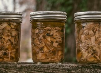 How to Pickle Mushrooms at Home