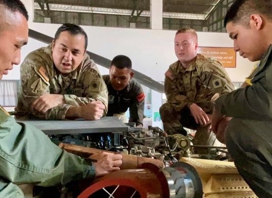 Washington Guard Soldiers, Thai Airmen Share Air Search and Rescue Tips