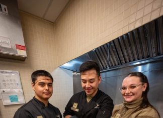 Minot MAF Chefs Feed the Force