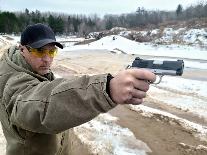 article-the-art-of-one-handed-shooting-1.jpg.webp.webp